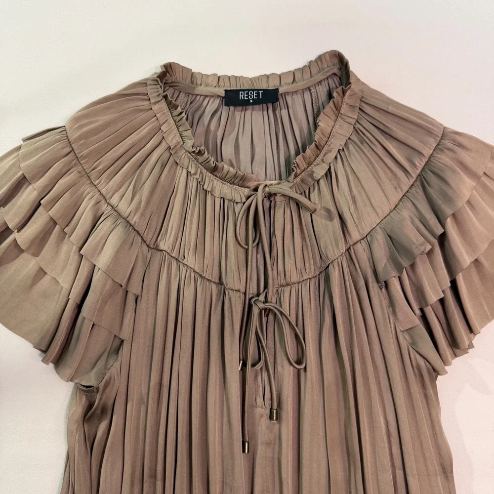 RESET Pleated Tiered Maxi Dress Medium Taupe Mushroom Satin‎ Flutter Sleeve Boho